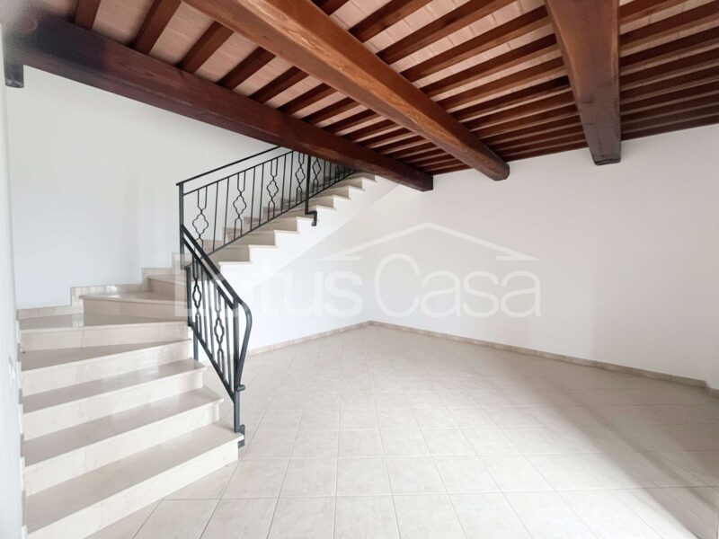 Ampia porzione di casa a pochi passi dal centro di Finale Emilia